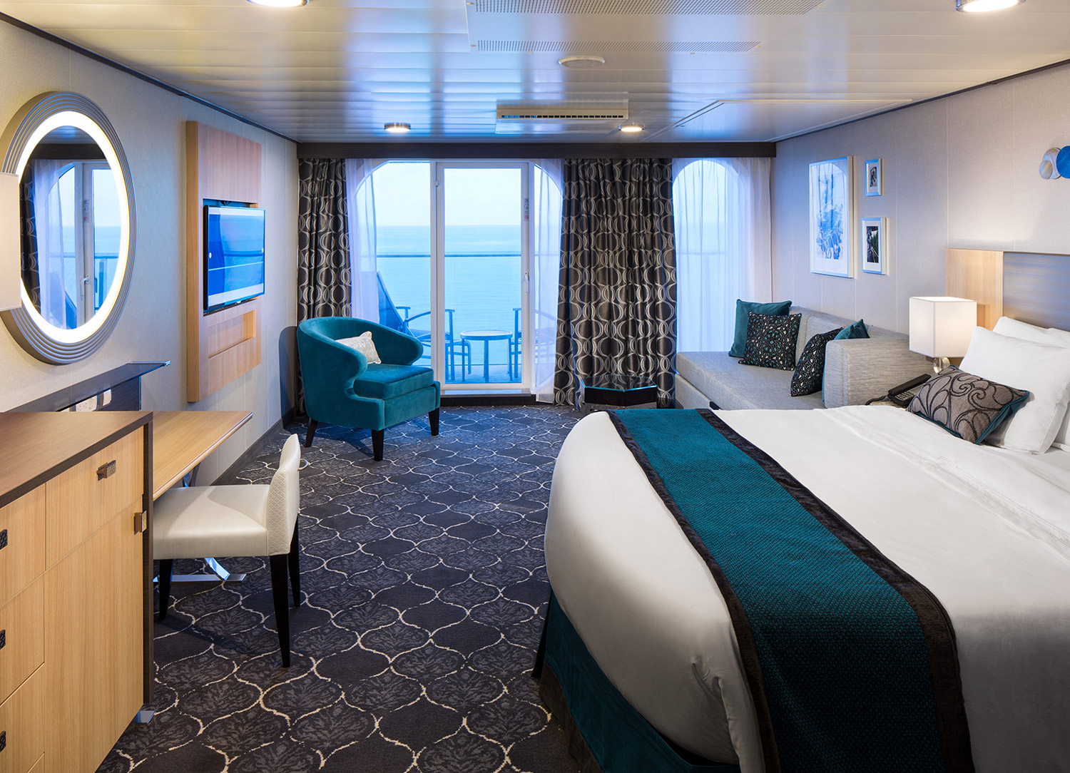 Sky Junior Suite - Bedroom