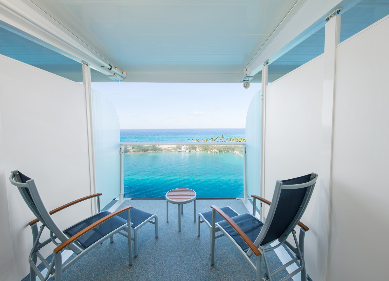 Ultra Spacious Ocean View with Large Balcony - Balcony