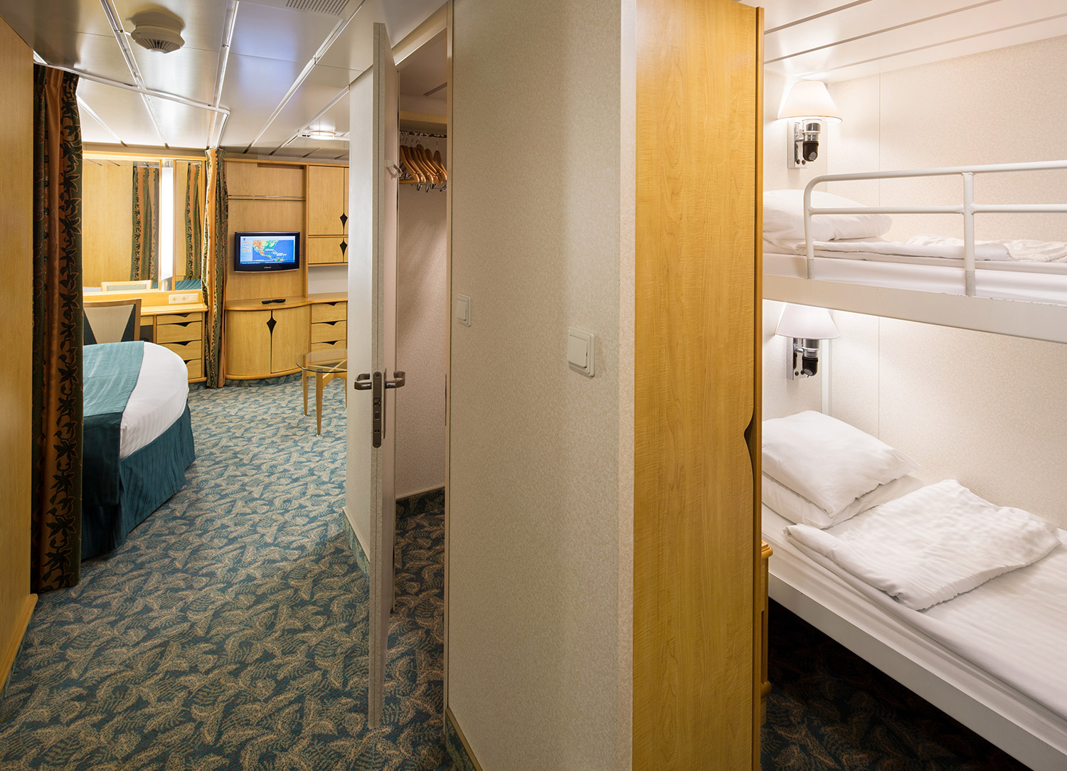 Spacious Interior - Bedroom